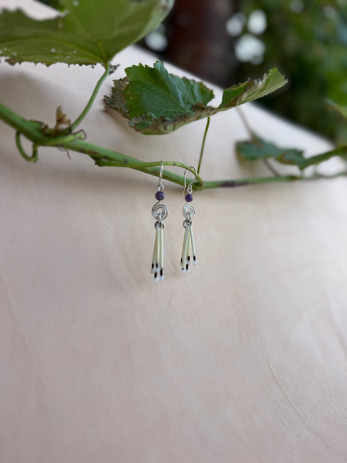 Silver Earrings-5 Quill-Amethyst Round