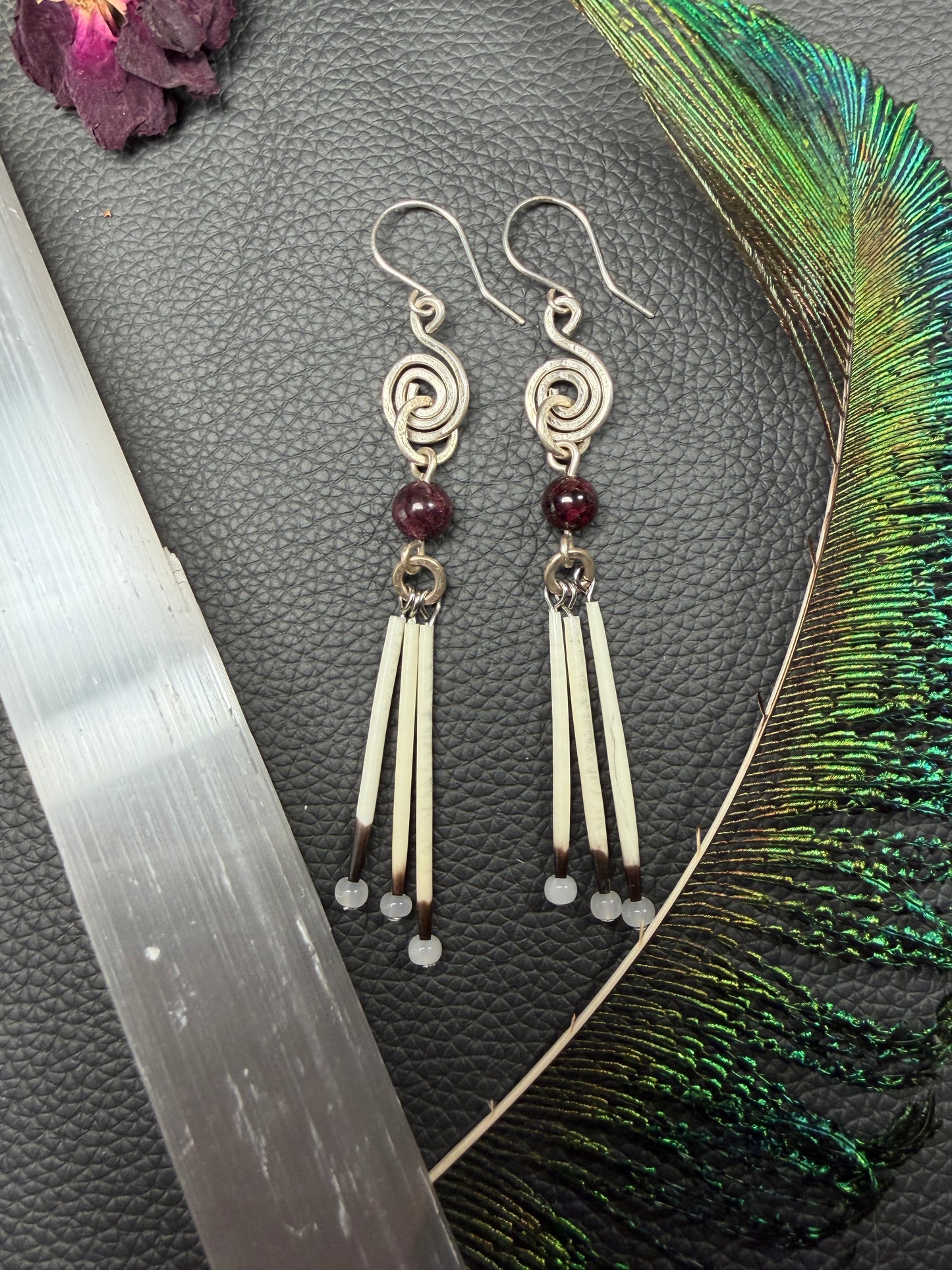 Garnet Swirls- Silver 3 Quills