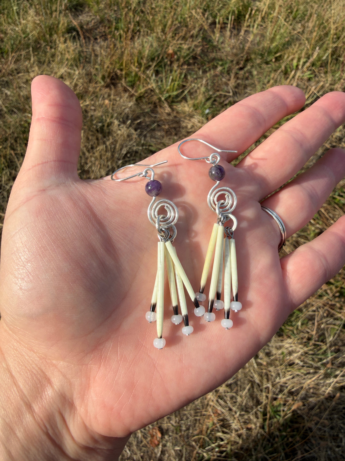 Silver Earrings-5 Quill-Amethyst Round
