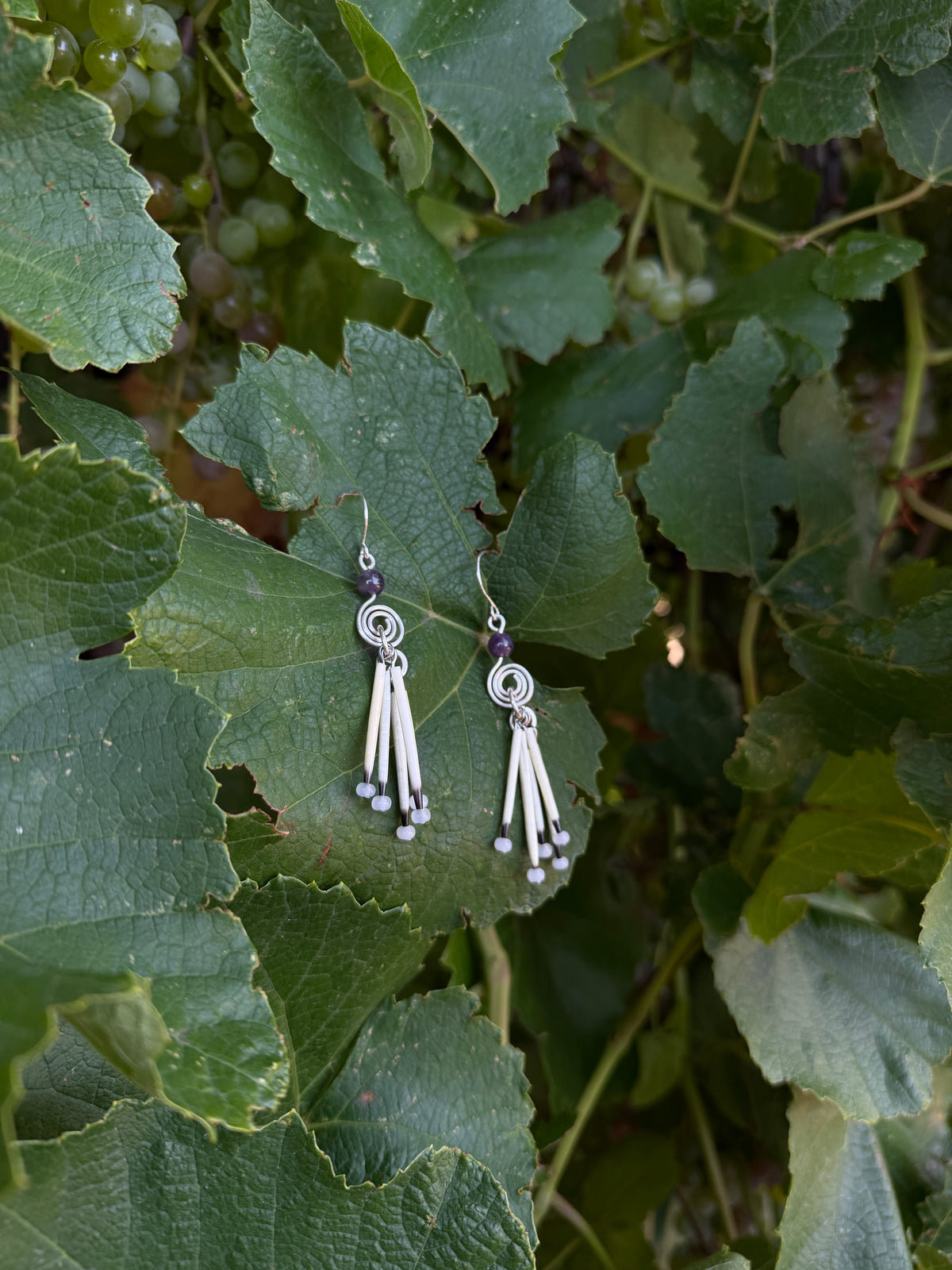 Silver Earrings-5 Quill-Amethyst Round