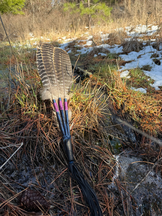 Ruta-Feather Fan